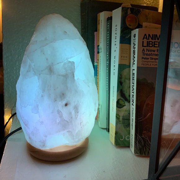 Changing Color Salt Lamp - Picture 6 of 14